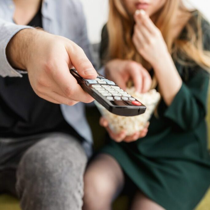 adult-casual-couple-watching on-demand TV 1040160 what is cord cutter tv?